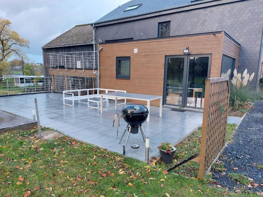 Le Reposoir Maison Spacieuse Avec Feu Au Bois Bertogne Eksteriør billede